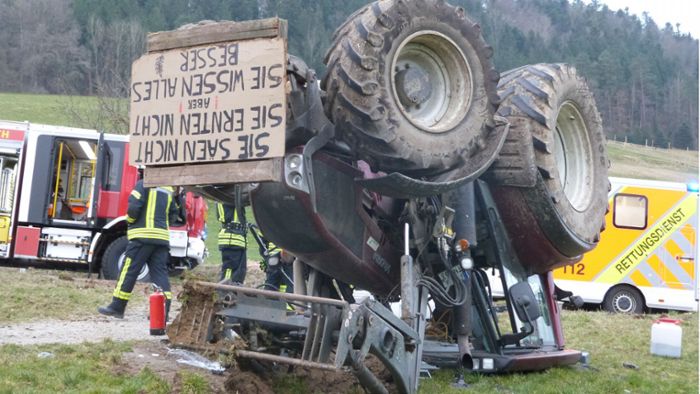 Protest-Traktor überschlägt sich – 16-Jähriger schwer verletzt