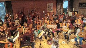 Die Musikschüler zeigen, dass sie ihr Instrument beherrschen.  Foto: Leinemann Foto: Schwarzwälder-Bote