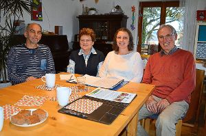 Gerold Knispel (von links), Gisela Suchy, Tina Vollmer und Edgar Moosmann wissen, dass Geflüchtete auch nach zwei Jahren noch Hilfe brauchen, damit die Integration gelingen kann.  Foto: Cools Foto: Schwarzwälder-Bote