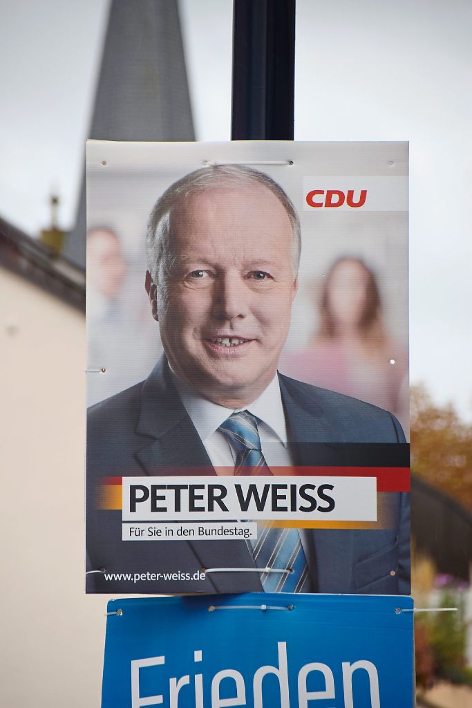 Hier lächeln sie noch von den Wahlplakaten, kommenden Dienstag können Bürger sie mit ihren Fragen löchern: die Bundestagskandidaten der sechs großen Parteien.