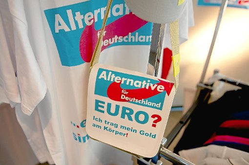 Auf dem Gründungsparteitag in Berlin gab es auch gleich die passende Werbung für die neue Partei. Foto: Archiv/privat