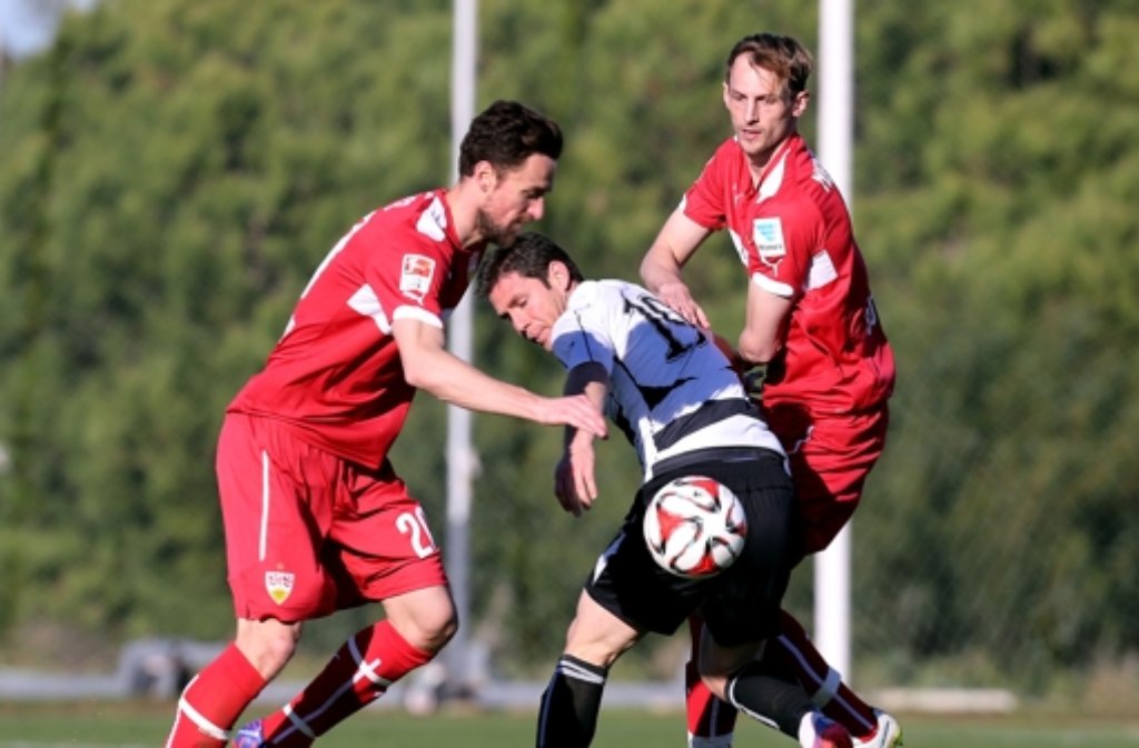 Alles nur Schein? Der VfB Stuttgart beim Test gegen KF Laci aus Albanien. Foto: Pressefoto Baumann