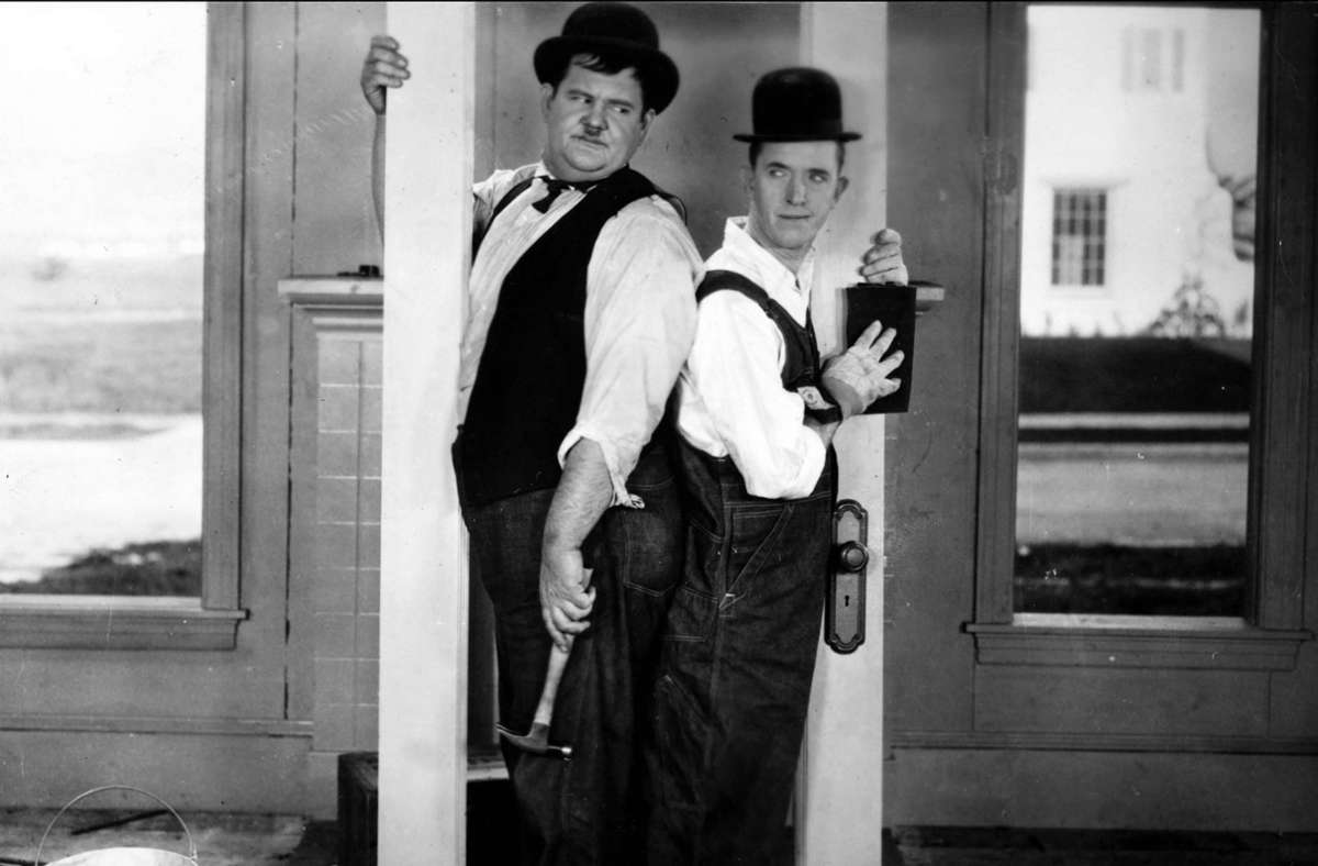 Spielten gern die täppischen Handwerker: „The Finishing Touch“ (in Deutschland unter dem Titel „Das unfertige Fertighaus“) mit Stan Laurel (re.) und Oliver Hardy von 1928.