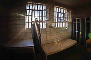Von der Zelle ins Krankenhaus ist es nach derzeitiger Rechtslage ein ziemlich kurzer Weg – ein Hungerstreik genügt und verhindert gleich  noch die Gerichtsverhandlung. Foto: Lichtgut/Max Kovalenko