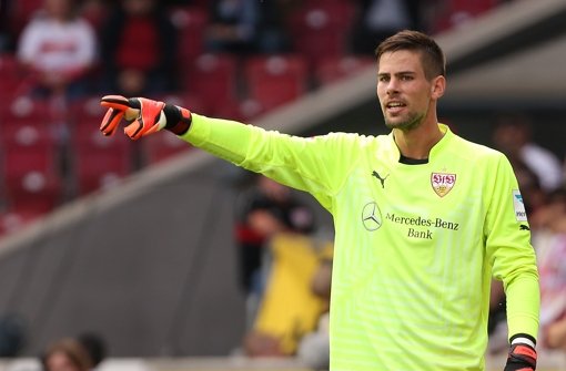Der VfB Stuttgart bangt vor dem Heimspiel gegen den FC Augsburg um den Einsatz von Torhüter Thorsten Kirschbaum. Foto: Pressefoto Baumann