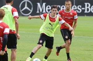 Marco Rojas (Mitte) bleibt eine weitere Saison beim FC Thun in der Schweiz.  Foto: Pressefoto Baumann