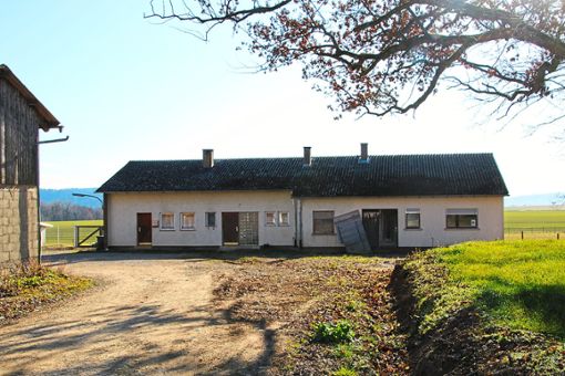 Das alte Wohnhaus auf dem Eichhof soll langfristig abgerissen und durch ein neues Gebäude ersetzt werden.  Foto: Lenski Foto: Schwarzwälder Bote