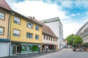 Die Gebäude am Busbahnhof in der Freudenstädter Straße sollen einem Neubau weichen. Foto: Fritsch