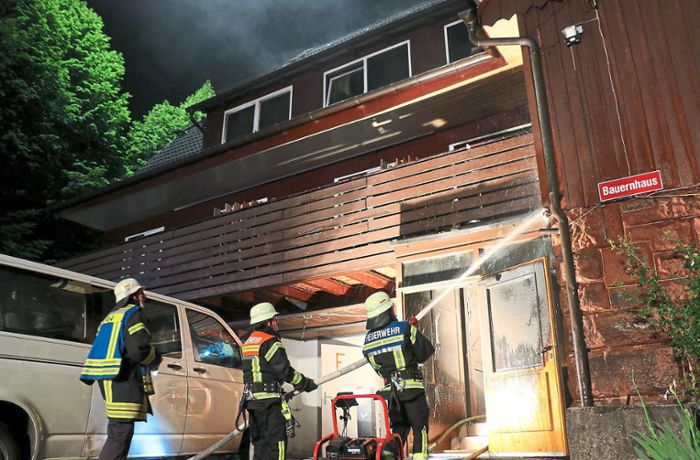 Brand in Alpirsbach: Feuer zerstört Wohnheim-Gebäude
