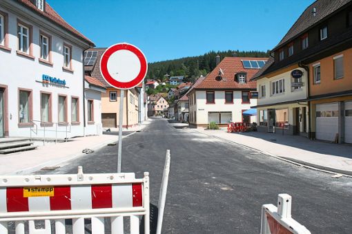 Noch ist die Villinger Straße für den Durchgarngsverkehr gesperrt. Am 2. August soll sie freigegeben werden.  Foto: Liebau Foto: Schwarzwälder Bote