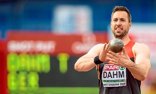 Tobias Dahm sieht dem Olympia-Kugelstoßwettbewerb (noch) recht gelassen entgegen.  Foto:Eibnerl Foto: Schwarzwälder-Bote