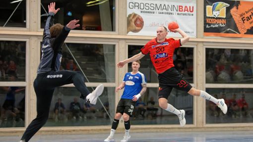 Florian Dannenberg – hier im Spiel gegen Pfullingen – schlug gegen die HSG Fridingen/Mülheim zehnmal zu. Foto: Wasserbauer