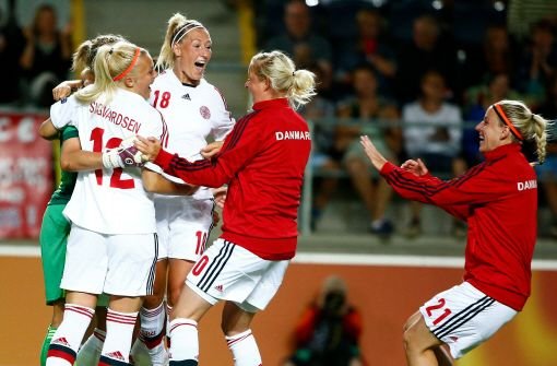 Dänemark sorgte im Viertelfinale für eine Sensation. Nach einem spannenden Elfmeterschießen gelang den Aussenseitern mit einem 4:2 Sieg gegen Frankreich der Einzug ins Halbfinale.  Foto: dpa