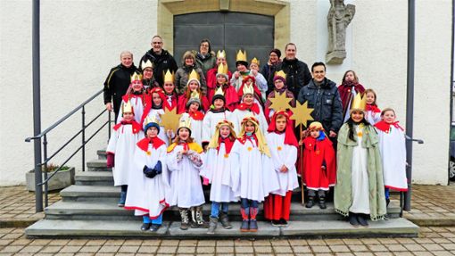Die Sternsinger der katholischen Pfarrgemeinde St. Gertrud Winterlingen. Foto: Fischer