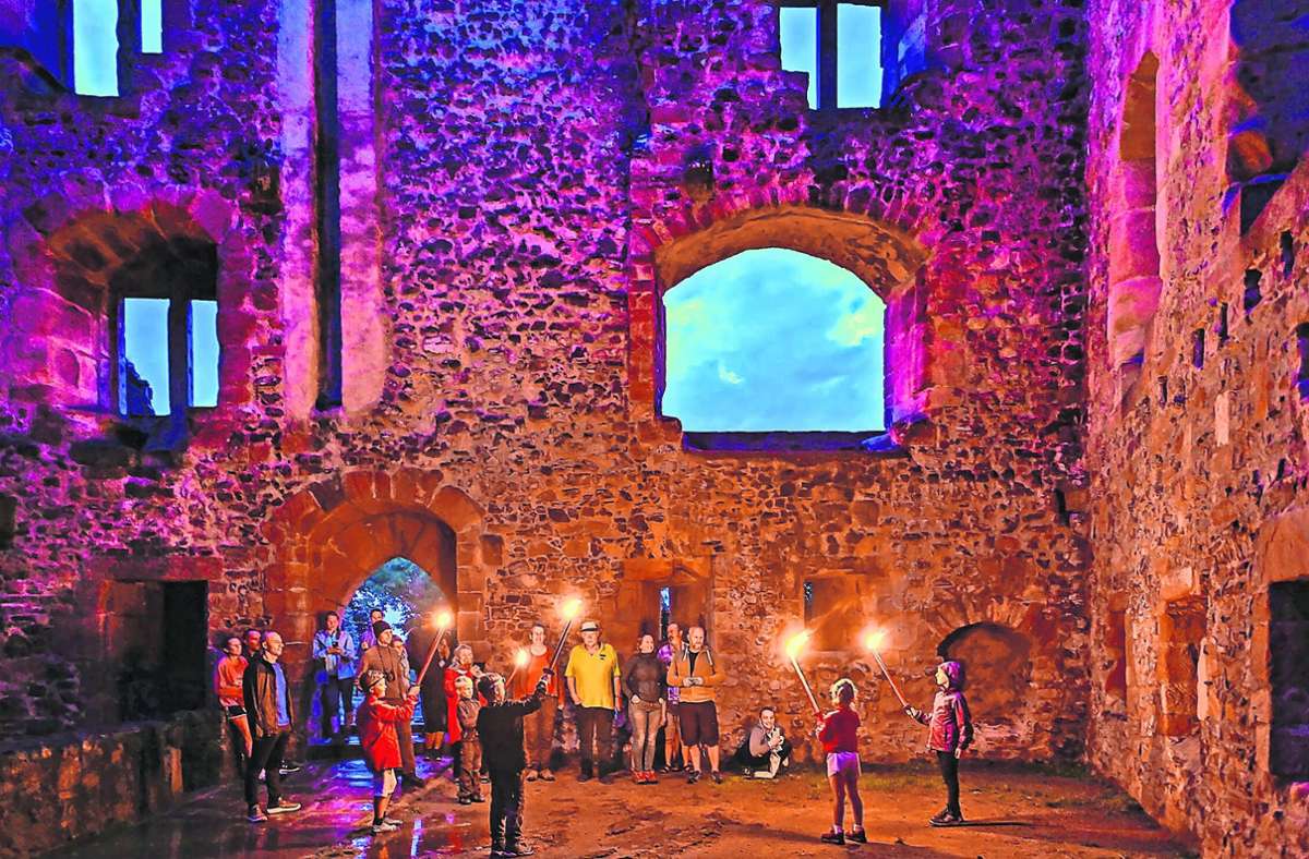 Wanderung auf dem Schönberg: Sternennacht auf der Burg Hohengeroldseck wird zur Abenteuertour