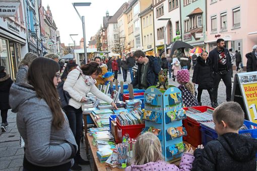 Am verkaufsoffenen Sonntag in Villingen kann man sich viel Zeit nehmen zum Bummeln, Stöbern und Einkaufen.  Foto: Heinig
