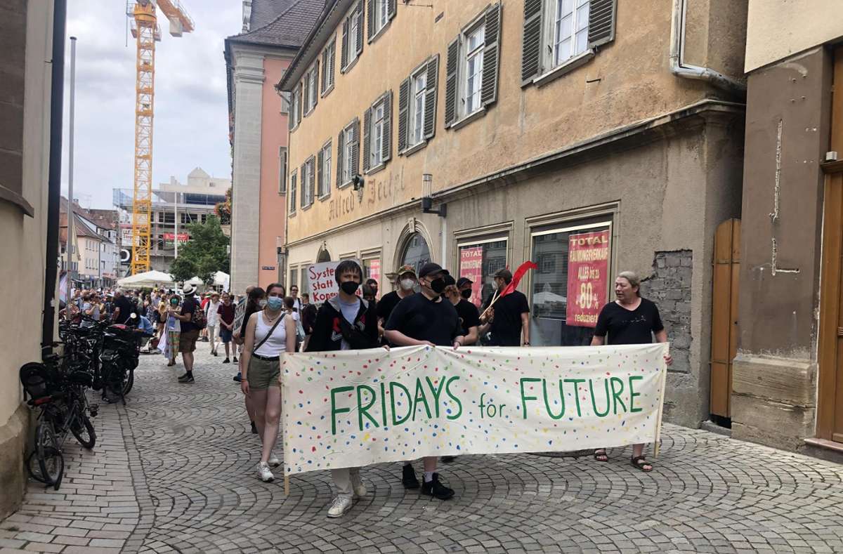 Fridays for Future organisiert diesen Freitag wieder zahlreiche Demonstrationen in der Region. (Schwabo) Foto: Gjuraj