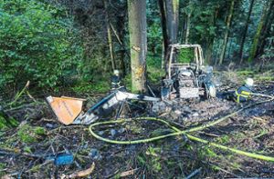 Tödlicher Unfall bei Forstarbeiten: Mann stürzt bei St. Roman mit Traktor 40 Meter tief