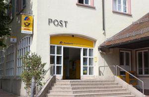 Postgebäude auf dem Marktplatz: Personalmangel soll der Grund für nicht ausgetragene Briefe in Freudenstadt sein. Foto: Jansen