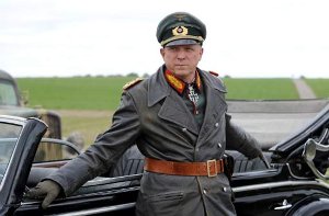 Ulrich Tukur als Erwin Rommel: Offenbar herrscht...   Foto: dapd