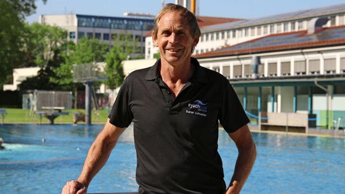 Bademeister Rainer  Schneider liebt seinen Job und sucht Azubis