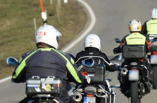 Motorradfahrer unterwegs im Schwarzwald (Archivbild). Foto: dpa