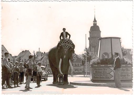 Damals  Ereignis: Der Zirkus kommt in die Stadt.  Foto: Stadtarchiv Foto: Schwarzwälder Bote