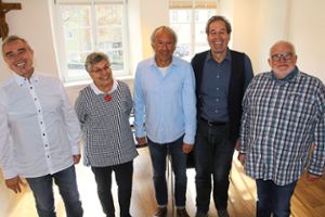 Karl Mühleisen, Susanne Schneider, Gerd Gienger, Dieter Scheu und Michael Moser (von links) sind in VS im Städtischen Seniorenrat aktiv.  Foto: Heinig Foto: Schwarzwälder Bote