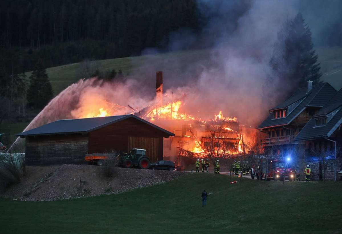 Ein landwirtschaftliches Gebäude in einem Ortsteil von Vöhrenbach ist abgebrannt. Foto: Marc Eich