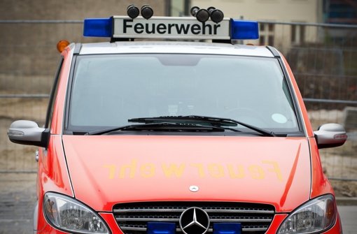 Wegen einer Explosion in einer Schule im Kreis Tübingen hat am Montagvormittag die Feuerwehr ausrücken müssen. Foto: dpa/Symbolbild