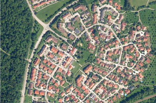 Das Wohngebiet Stockoch aus der Vogelperspektive: Der Hohenzollernring ist klar erkennbar. Foto: Landesarchiv/StAL/EL68IX-17373