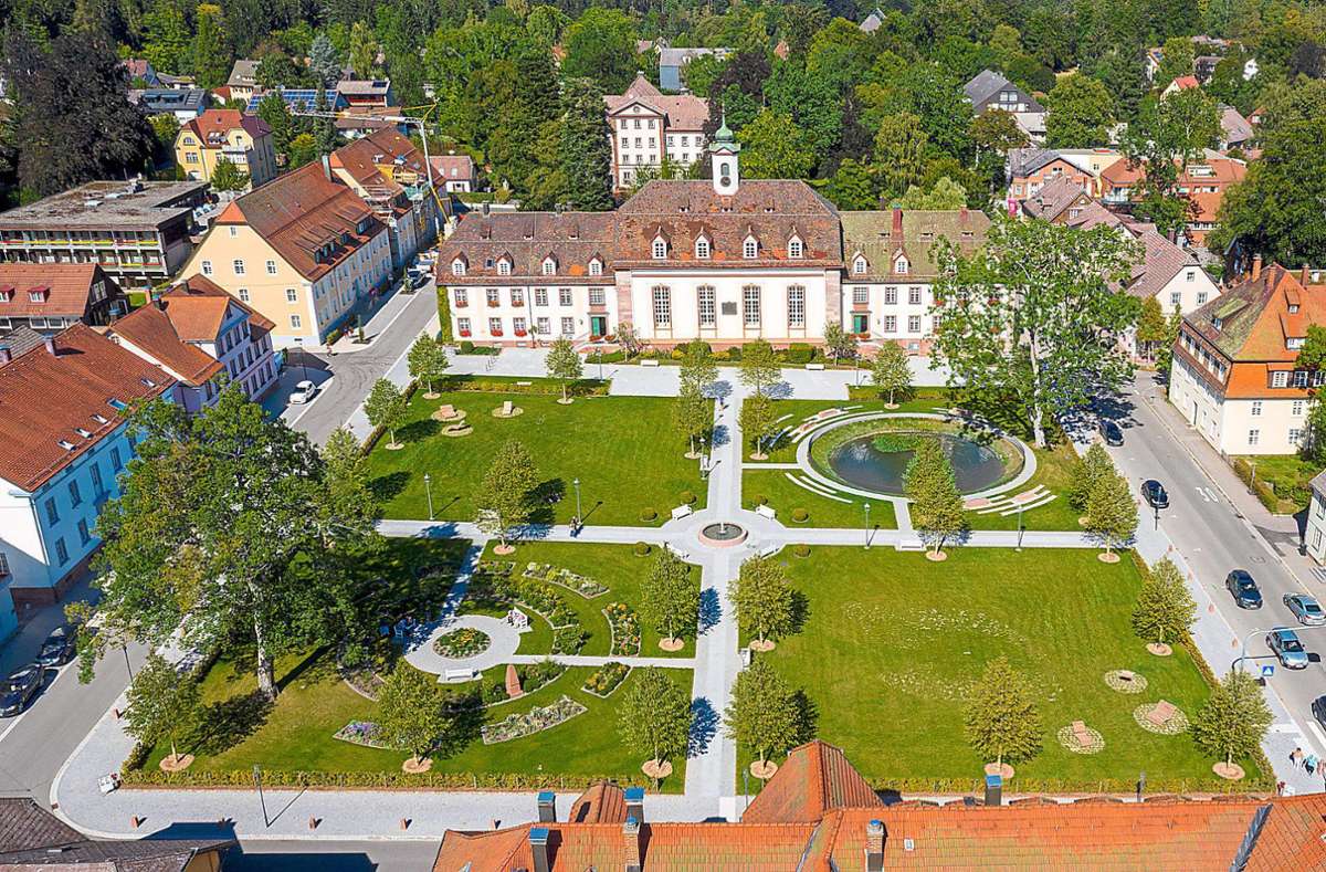 Der Zinzendorfplatz: Grünanlagen im Ort tragen laut Bürgermeister Fritz Link positiv zur Lebensqualität bei.