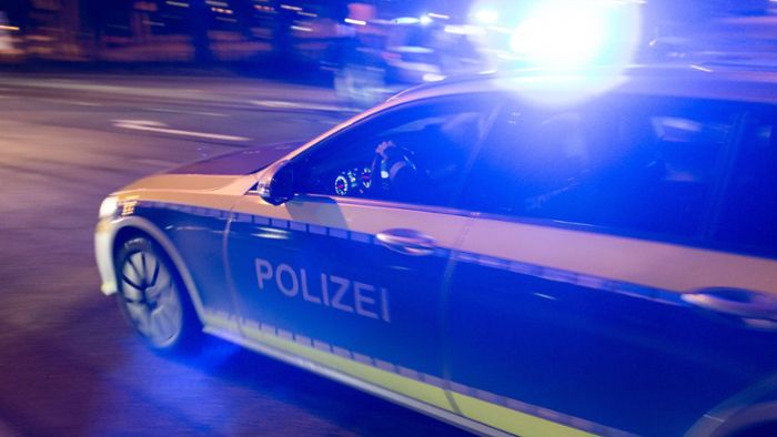 20-jähriger Mercedesfahrer liefert sich Verfolgungsjagd mit Polizei in Neubulach