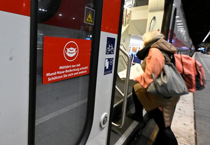 Maskenpflicht im Zug: „Rocky-Horror-Lauterbach“ - Deutsche Bahn reagiert auf „kritische Durchsagen“