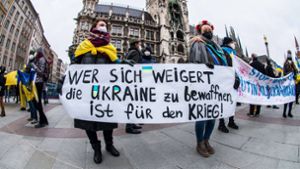 Wie ukrainische und russische Communitys in Deutschland reagieren