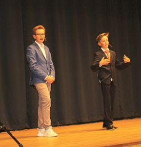 Patrick Nagel und Marco Truffner sorgten beim Publikum mit ihren Blau-Gedichten für viel Begeisterung. Foto: Schwarzwälder Bote