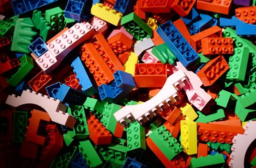 Lego-Bausteine sind stark nachgefragt. (Symbolbild) Foto: dpa/Jens Kalaene