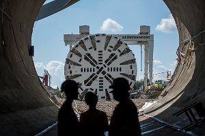 Auf der Baustelle des Fildertunnels am Fasanenhof ist eine Tunnelbohrmaschine aufgebaut worden. Mit ihr soll in der zweiten Jahreshälfte der Tunnel aufgefahren werden. Foto: www.7aktuell.de | Oskar Eyb