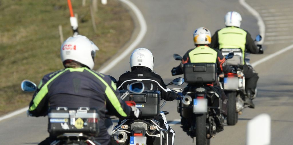 Tourismusminister Guido Wolf (CDU) hat Motorradfahrer kritisiert, die am Wochenende in Gruppen unterwegs waren. (Symbolfoto) Foto: dpa