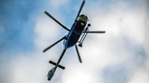 Hubschrauber sucht Vermissten