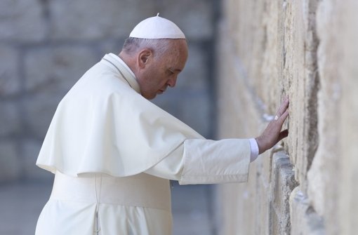 Papst Franziskus an der Klagemauer in Jerusalem Foto: dpa