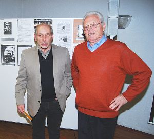Erinnerung an den Start der Natter vor 70 Jahren:  SiegfriedGüntner (links)   und Referent Gerhard Deutschmann. Foto: Born Foto: Schwarzwälder-Bote