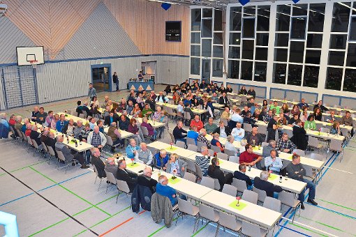 In der Harthauser Albblickhalle fand die Bürgerversammlung der Gemeinde Epfendorf statt. Foto: Wagner Foto: Schwarzwälder-Bote