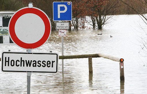 Vorsicht, Hochwasser: Im Sommer 2013 stiegen die Pegel im Zollernalbkreis bedenklich an. Nun läuft eine Untersuchung des RP Tübingen. Foto: Archiv