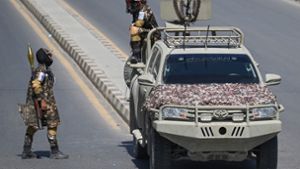 Erneut Proteste in Kabul - Taliban misshandeln Journalisten schwer