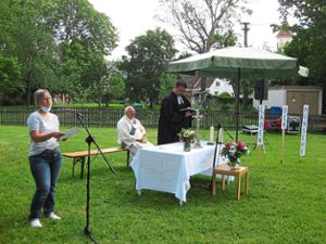 Der ökumenische Gottesdienst findet auf dem ehemaligen Kindergartengelände in Wiesenstetten statt.Foto: Hellstern Foto: Schwarzwälder Bote