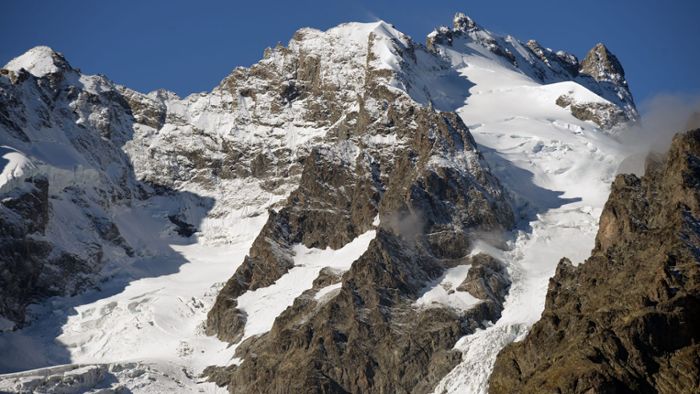 Spektakuläre Luftrettung: 14-Jähriger in den Alpen aus Schneeloch gezogen 
