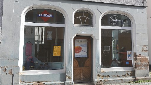 Die Laden-Fassade an dem Abrissgebäude in der Wilhelmstraße ist nach Ansicht von Franz Geßler erhaltenswert. Foto: Hopp Foto: Schwarzwälder-Bote