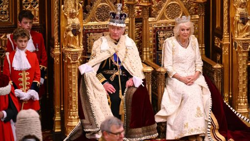 Der britische König Charles und Queen Camilla in Westminster Foto: AFP/LEON NEAL