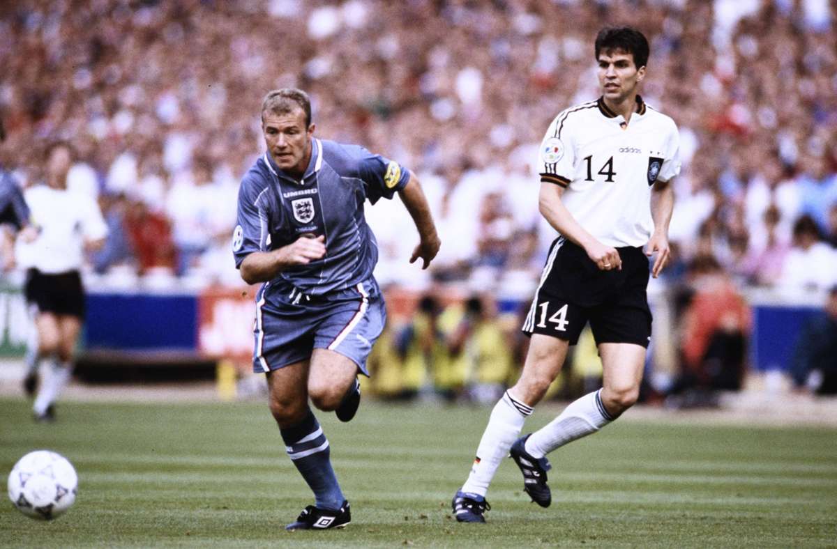 Markus Babbel (re.) im EM-Halbfinale 1996 gegen Englands Alan Shearer. Foto: imago/Laci Perenyi